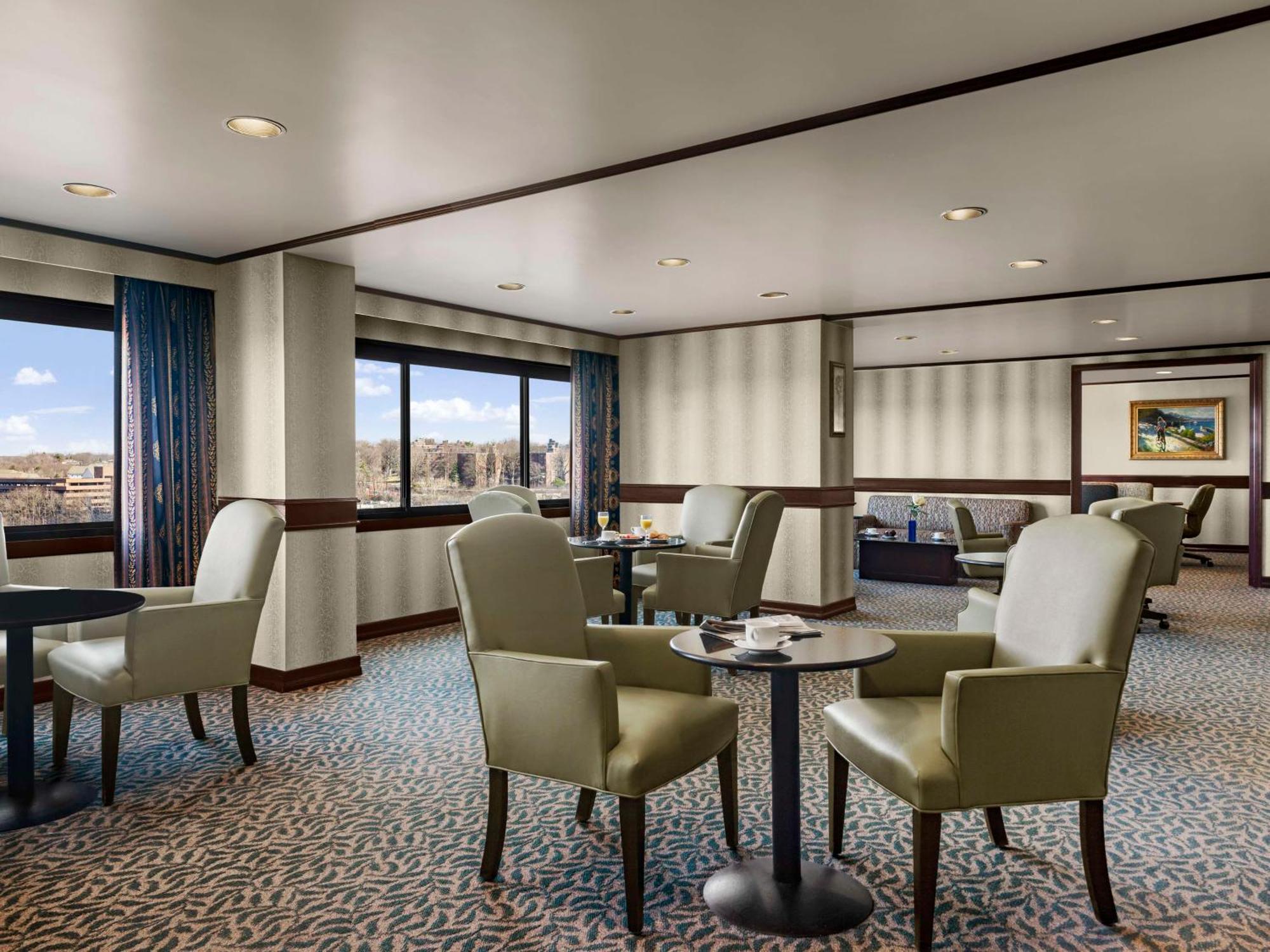 Doubletree By Hilton Fort Lee/George Washington Bridge Экстерьер фото